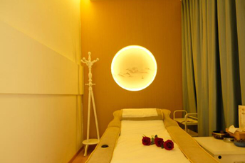 天津南开日式指压的寂静美学：在按压中听见雪落的声音